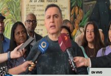 Llevan jornadas culturales y atención social a familias damnifïcadas en Caracas tras los sïsmos de junio