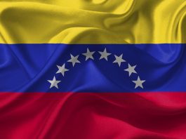 Con izada de la bandera nacional se conmemoran los 215 años de la firma del Acta de Independencia