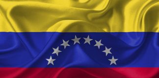 Con izada de la bandera nacional se conmemoran los 215 años de la firma del Acta de Independencia