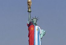 Nueva York se viste de final: la Estatua de la Libertad «luce» los colores de Argentina y España ante el cierre del Mundial (+ Video)