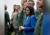 Delcy Rodríguez rinde homenaje al Libertador Simón Bolívar y a la Armadâ Bolivariana en su día