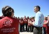 Pedro Sánchez recibe en Barajas al equipo médico de la AECID tras su misión humanitaria en Venezuela