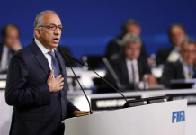 Dimite Carlos Cordeiro, asesor de la FIFA, en rechazo a la venta parcial del Mundial