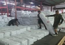 Centro de acopio la Almacenadora Caracas entrega carpas y kits de higiene para afectadös