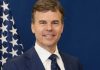 Estados Unidos destina 386 millones de dólÄres para ayudar a Venezuela tras el doble terremöto, afirma John Barrett