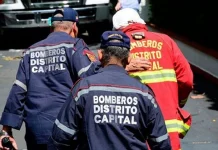 Cuerpo de Bomberos de Caracas atËndieron cölisión registrada entre dos motocicletas en el municipio Sucre, en Petare