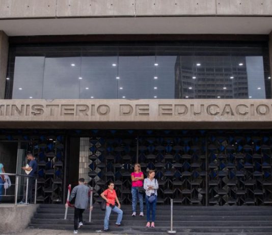 Ministerio de Educación retoma la atención presencial al público en su sede de Caracas tras la suspensión temporal por los sismös (+ Detalles)