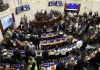 Congreso colombiano debäte el cambio de sede propuesto por De la Espriella para su juramentación mientras el Pacto Histórico exige mantenerla en el Capitolio Nacional