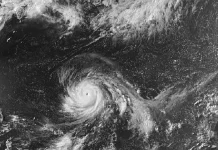 SupËrtifón Bavi de categoría 5, mantiene su avance hacia el este de Asia tras impÄctar las Islas Marianas del Norte
