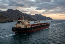 Irán permite el tránsito de buques petroleros de Irak a través del estrecho de Ormuz