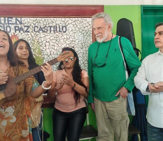 Tarek William Saab informa visita de Gran Misión Viva Venezuela en La Pastora para brindar cultura