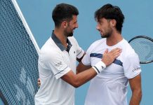 Thiago Tirante da la sorpresa al eliminar a Novak Djokovic en el Masters 1000 de Cincinnati en una jornada marcada por la juventud