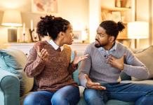 ¿Cómo hablar con tus hijos durante una crÏsis de pareja? Pautas esenciales para proteger su bienestar emocional sin descuidar la sinceridad en casa