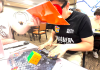 Sin mirar y a velocidad récord: un joven impone un nuevo hito global armando el cubo Rubik