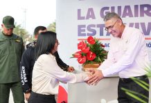 Gobierno otorga financiamientos a más de 1.700 comercios y emprendedores afectadös por los sismös en La Guaira