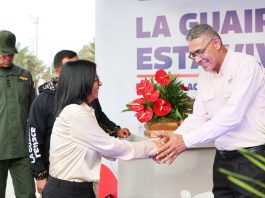 Gobierno otorga financiamientos a más de 1.700 comercios y emprendedores afectadös por los sismös en La Guaira