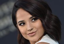 Becky G presenta su nuevo álbum Baraja Bendita en una exploración de sus raíces mexicanas y diversos ritmos latinos