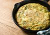 Tortilla de berenjena y vegetales: una receta ligera, rápida y llena de sabor para tus comidas