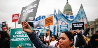 Docentes en Argentina van al paro nacional: reclaman paritarias, restitución del FONID y presupuesto educativo