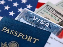 Justicia federal invalida la prohibicïón de visados de Estados Unidos emitida contra 75 países