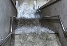 Lluvias registradas en la capital provocan anegacïón en la estación Mercado del Metro de Caracas ( + Video)