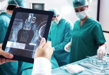 ¡Hito médico mundial! Usan inteligencia artificial en tiempo real para salvar la visión de un paciente en Reino Unido