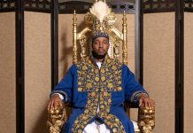Muerë a los 34 años el rey Oyo Nyimba, el monarca más joven de la historia según el récord Guinness
