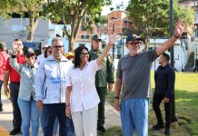 Avanzan las obras de rehabilitación en el Distribuidor El Trébol tras los dañös causados por los sismös en La Guaira (+ Fotos)