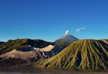 Cierran de manera indefinida el Parque Nacional del Monte Bromo en Indonesia por voraz incendiø forestal