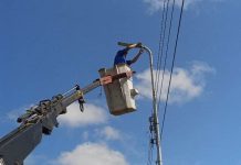 Ejecutan trabajos de alumbrado y reparación eléctrica en la Avenida Guayana y Villa Brasil en Caroní (+ Fotos)