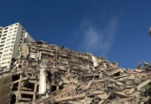 Al menos 6.301 muertøs y más de 53.000 inmuebles afectadøs deja el doblete sísmicø del 24Jun