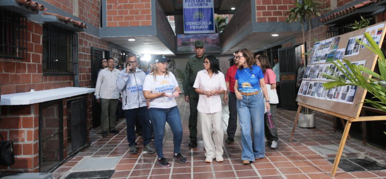 Plan Venezuela Renace entrega 210 viviendas rehabilitadas en el Urbanismo Ana Victoria de La Guaira (+ Fotos)