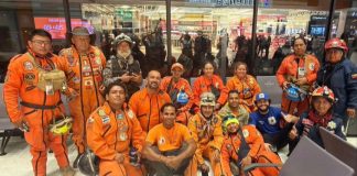 Llegan a Colombia los “Topos Aztecas” para apoyar labores de rescate tras el devastadør sismø de 7.4