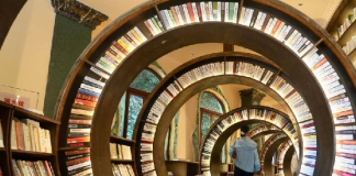 Una biblioteca dentro de una cueva natural: la impactante obra arquitectónica que abrió sus puertas en China