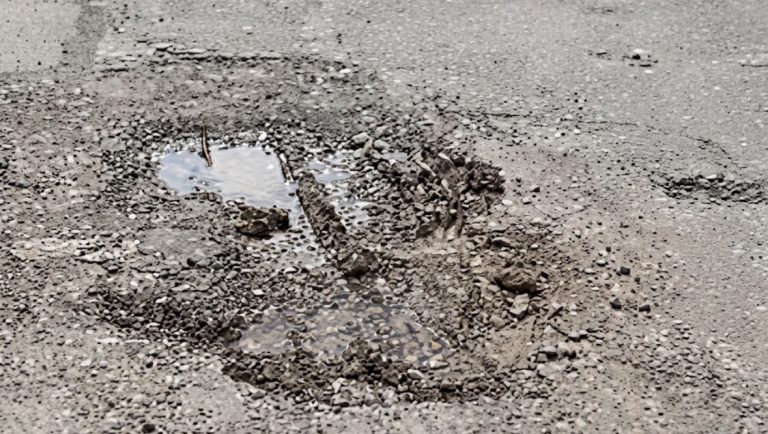 Deplorable situación en calles de Barquisimeto: denuncian el grave deterioro vial en la urbanización Rafael Caldera (+ Videos)