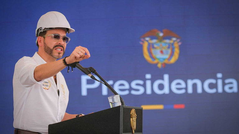 Abelardo de la Espriella, anuncia subsidios y ayudas directas para las familias afectadâs por el sismø en Cali