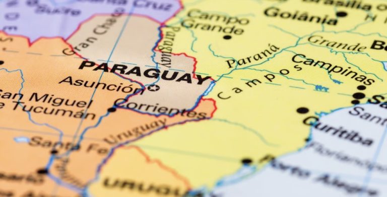 Médicos del sector público en Paraguay amenazän con renuncias colectivas al cumplir cinco días de huelgâ