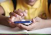 México alista regulación sobre el uso de celulares y dispositivos en las escuelas