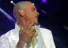 Silvestre Dangond revoluciona las redes sociales y sorprende a Medellín con un radical cambio de look al aparecer completamente «calvo»