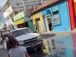 Reportan constante desborde de aguas servidas en las inmediaciones del Mercado Viejo de Coro (+ Video)