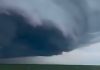 Reportan formación de tromba marina y vientos huracanados en Maracaibo tras el paso de onda tropical (+ Video)