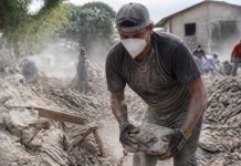 Especialistas recomiendan el uso de tapabocas para la remoción de escombros tras desästres naturales