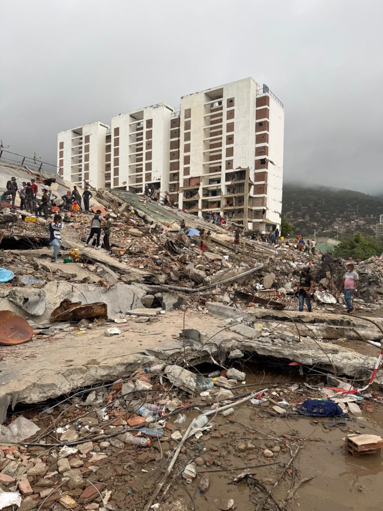 ONG TECHO proyecta edificar 700 viviendas de emergencia para afëctädøs por los tërrëmøtøs en Venezuela y Colombia