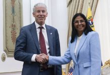 Secretario de Energía de EE. UU. viaja a Caracas para anunciar acuerdos en materia petrolera