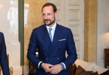 Tras la muertë de Harald V, Haakon VIII asume la corona y promete dar continuidad a la monarquía