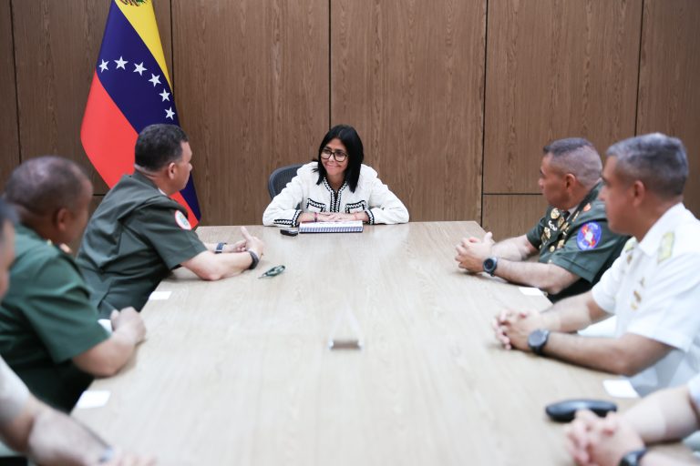 Presidenta Delcy Rodríguez encabeza reunión de trabajo con la FANB para revisar agenda nacional (+ Fotos)