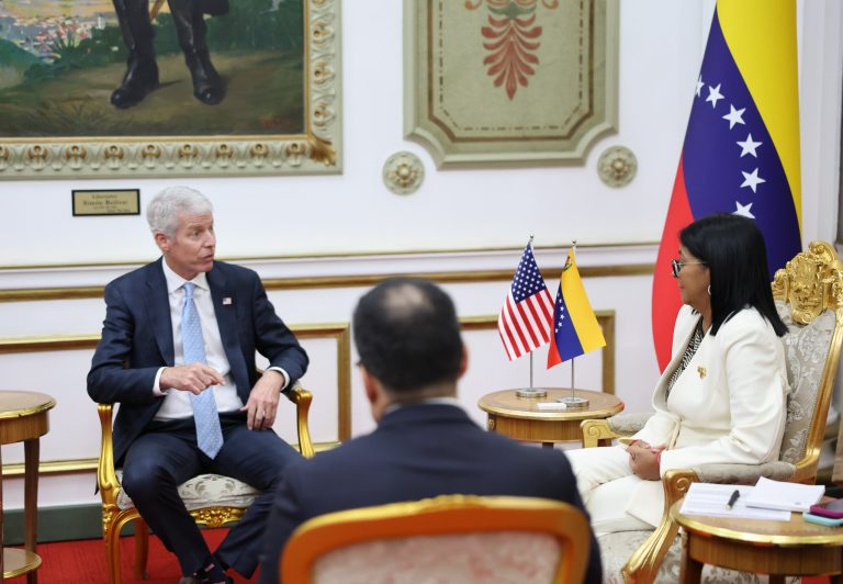 Delcy Rodríguez recibe al secretario de Energía de EE. UU. para fortalecer los acuerdos bilaterales (+ Fotos)