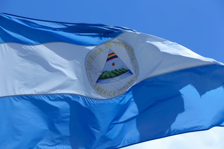 Parlamento de Nicaragua aprueba reforma que inhabilita a opositores y amplía el mandato presidencial a siete años