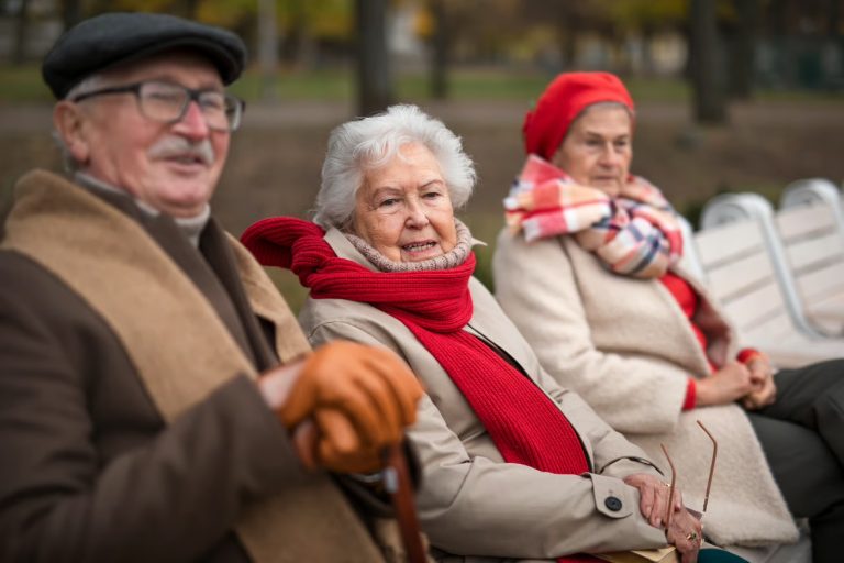 Estudio revela que casi cuatro de cada diez adultos en EE. UU. omiten tratamientos por su elevado costo