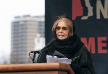 Muerë Gloria Steinem, la periodista que impulsó la segunda ola del feminismo en Estados Unidos